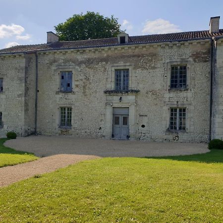 Domaine De Bourgville Monts-sur-Guesnes Dış mekan fotoğraf